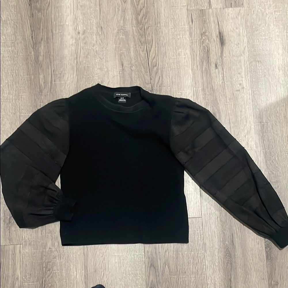 Club Monaco EUC XS Black Sweater with bubble Sleeves
